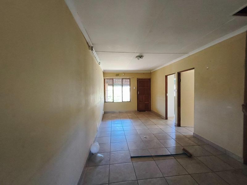 6 Bedroom Property for Sale in Mthata Eastern Cape